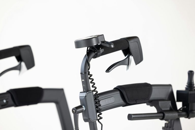 Assistive Tech Gadgets Empowering Independence for Seniors