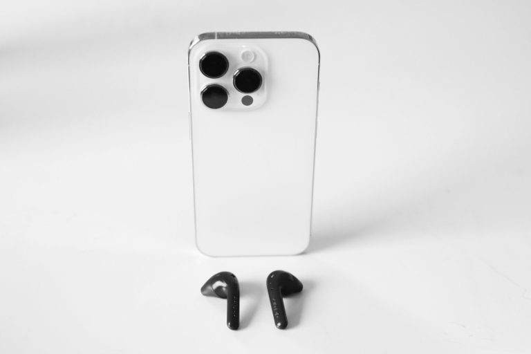 Portable Lighting Gadgets Perfect For Nighttime Photography