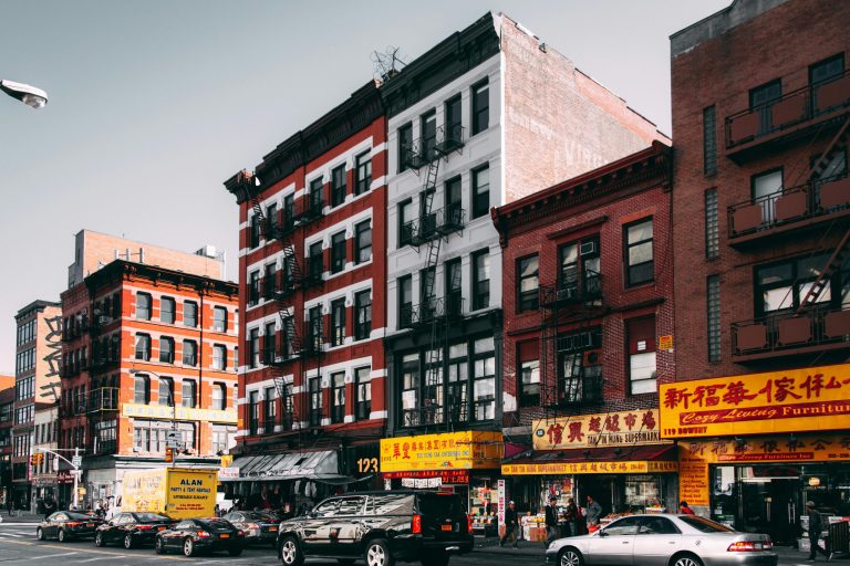 How Connected Cars Contribute to Smarter Urban Planning