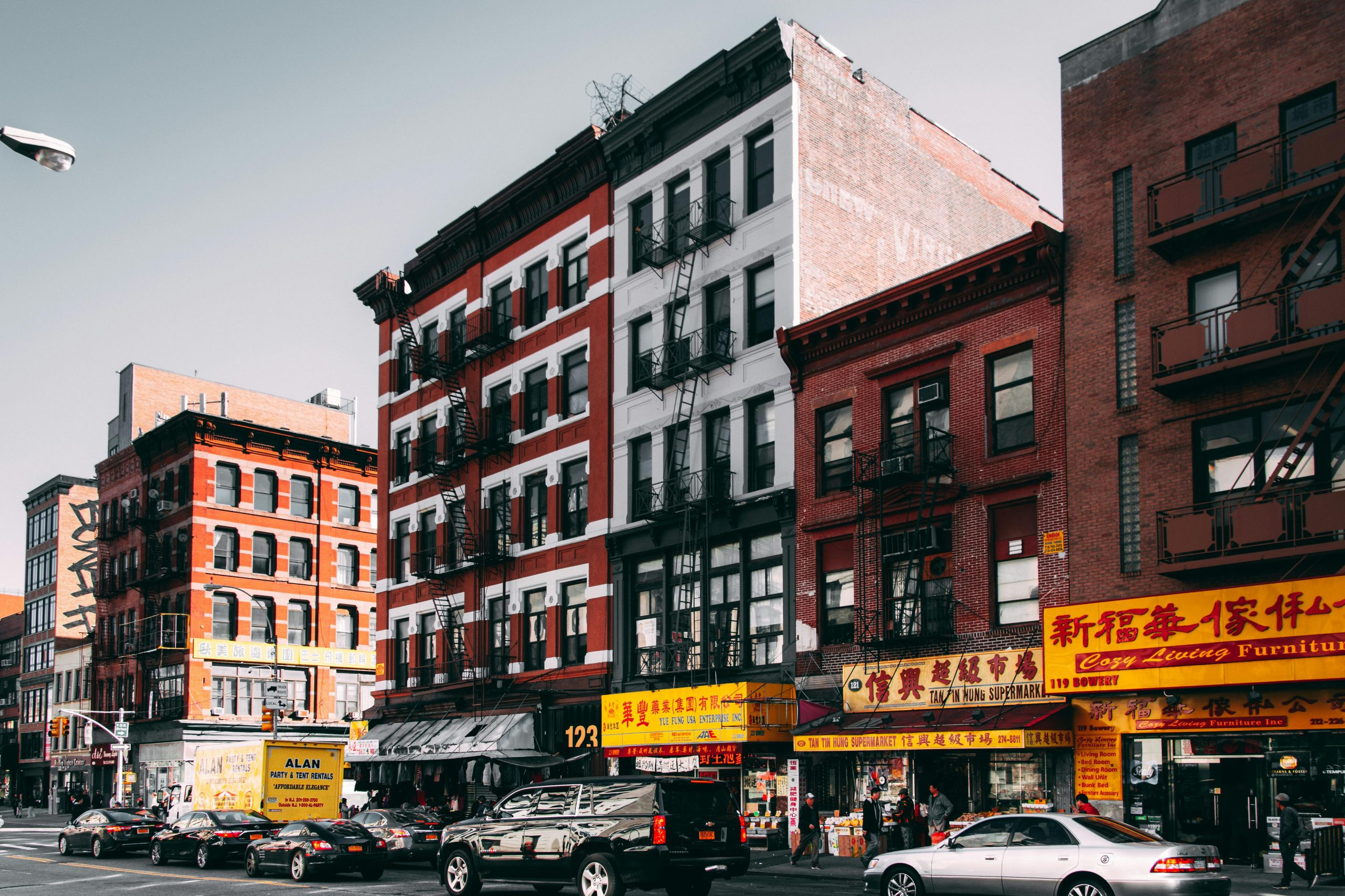 How Connected Cars Contribute to Smarter Urban Planning
