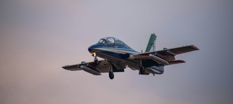 Best Travel Gear for Long-Haul Flight Comfort