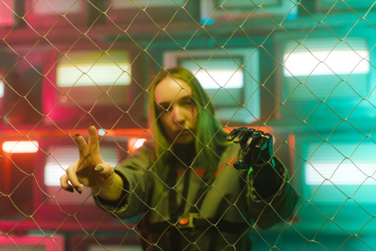 Why Smart Accessories Are Defining the Future of Style