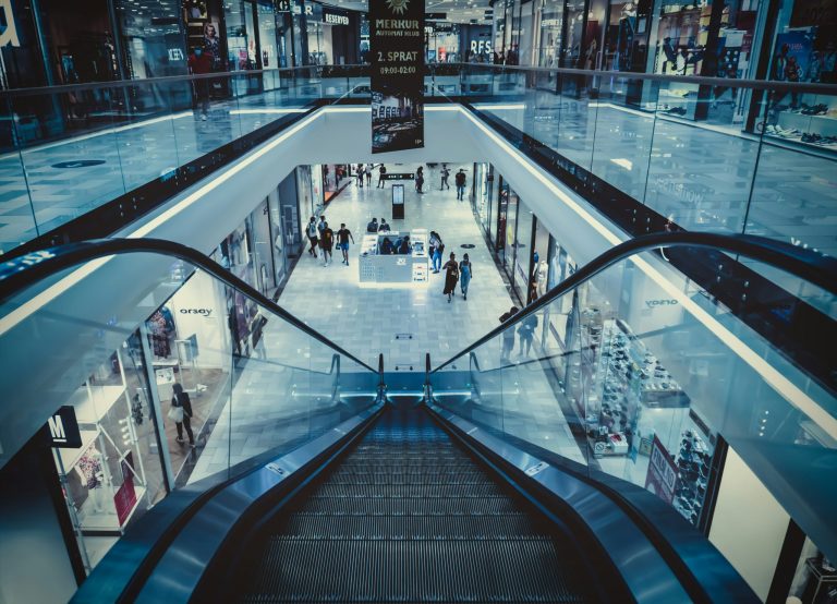 Tips for Finding Hidden Shopping Gems in Big Cities