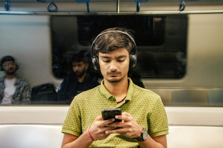 Why Noise-Canceling Gadgets Are a Travel Necessity